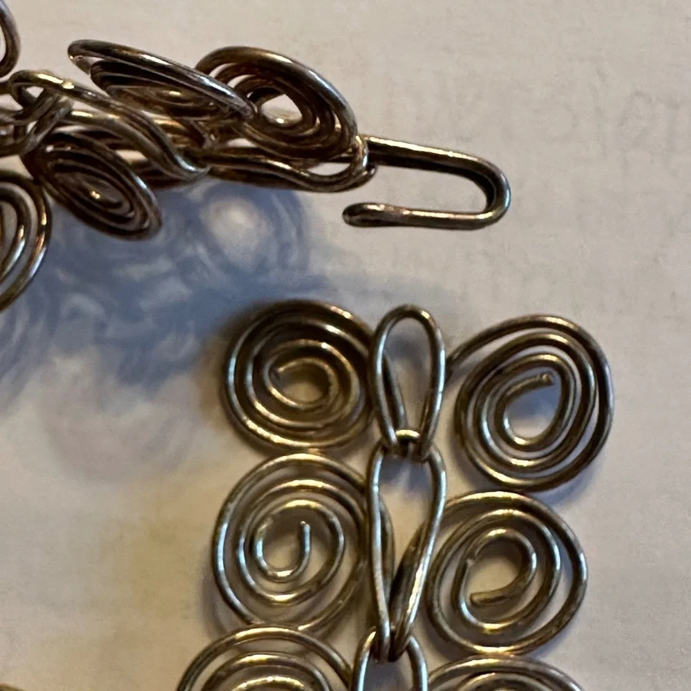 VINTAGE Silver plated Wire Wrap 7 1/2” long Bracelet with aged patina - Picture 10 of 10